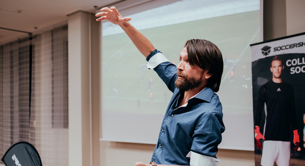 Peter Hyballa während eines Vortrags bei den Soccerships