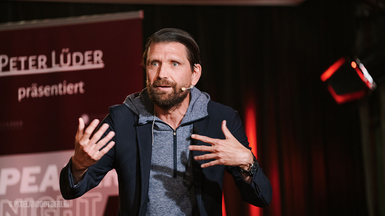 Peter Hyballa bei der Speaker Night in Berlin, präsentiert von Peter Lüder